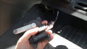 Toyota Avensis 2005, D-4D, 85kw, 2.0, тойота авенсис сервопривод правый