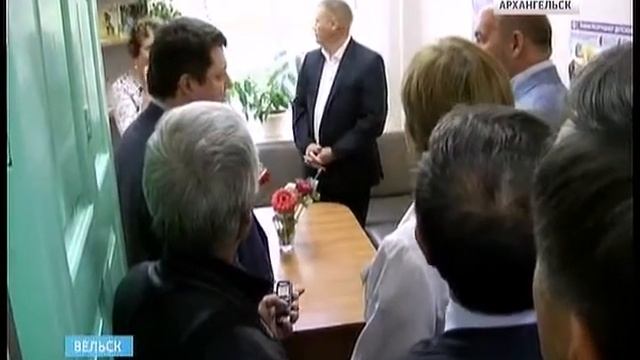 В Вельске качество ремонта в больнице оценил глава области смотреть онлайн