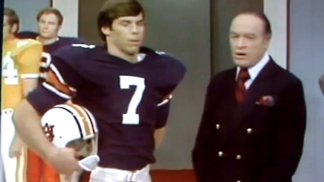 1971 Bob Hope All-America presentation | Pat Sullivan, Terry Beasley, Ed Marinaro, Greg Pruitt смотреть онлайн