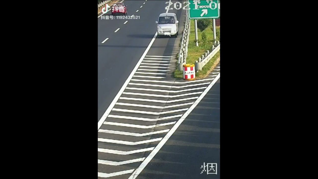 Очень хитрый лаобайсин решил обхитрить систему. Но что-то пошло не так