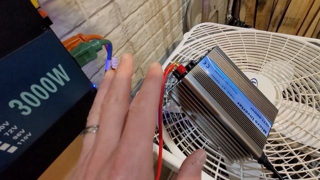 I Connected A Cheap Grid Tie Inverter Directly To My 24v Off Grid System.  Will It Last 10 Minutes?