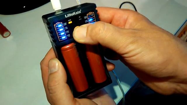 Зарядное устройство и power-bank LiitoKala Lii-202 для зарядки аккумуляторов смотреть онлайн