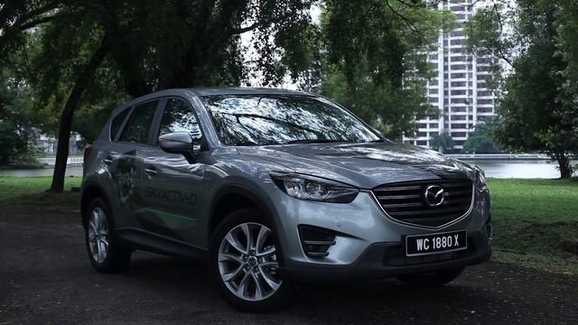 Maxda CX-5 Skyactiv-D 2.2 vs Kia Sorento 2.2 CRDI - Roda Pusing Review смотреть онлайн