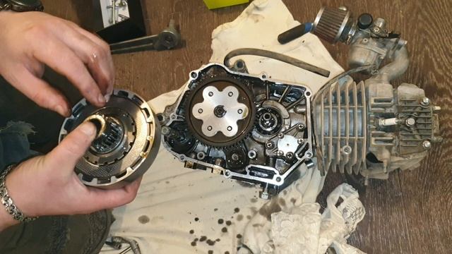 Питбайк вылетает вторая передача 139FMI разбираем двигатель смотреть онлайн