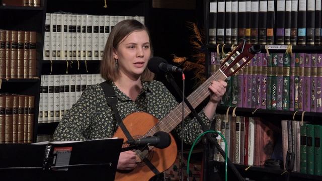 Алина Коротенко - Романс Коломбины муз. ПолинаАгуреева ст. Бродский Гиперион
