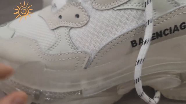 Обзор Женских Кроссовок Balenciaga Triple S Clear Sole White. Баленсиага Женские Кроссовки Обзор смотреть онлайн