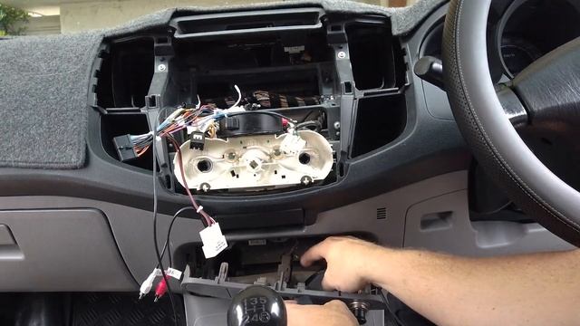 Toyota Hilux Head Unit Installation 2006-2011 смотреть онлайн