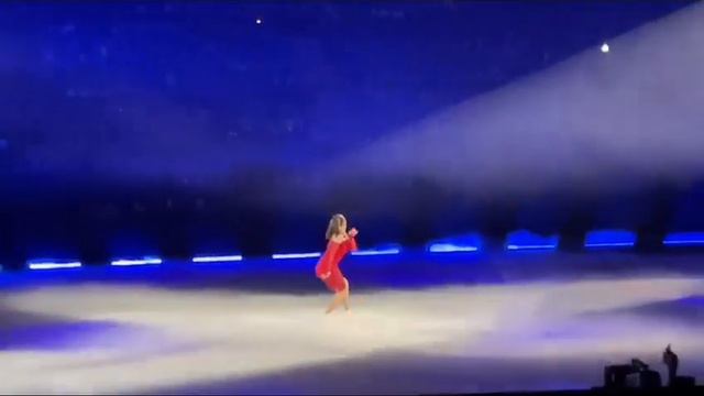 умом Россию не понять, но честь и уважение у неё то-же не отнять, наши фигуристы лучшие в мире.