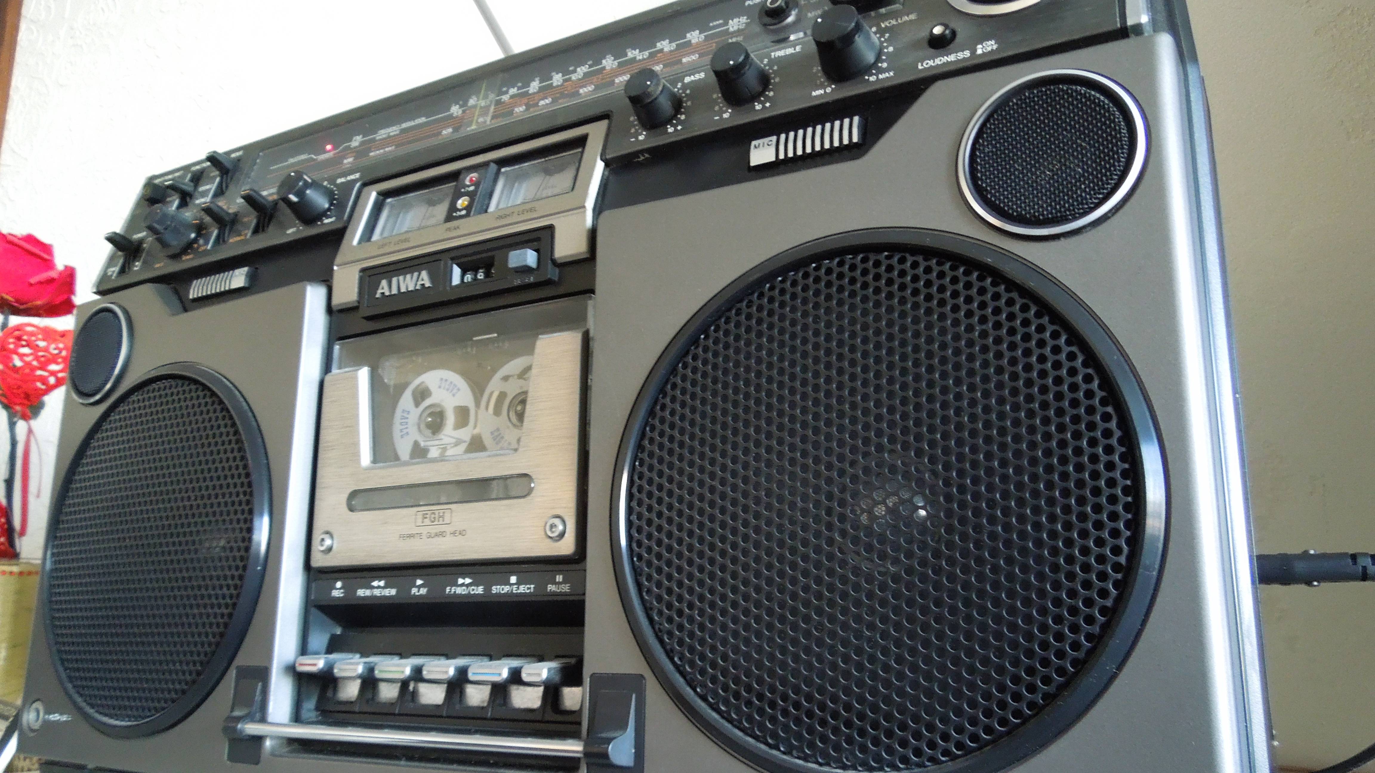 Aiwa TPR-950 смотреть онлайн