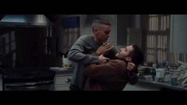 Tobey Maguire Goes Crazy - Brothers (2009) смотреть онлайн