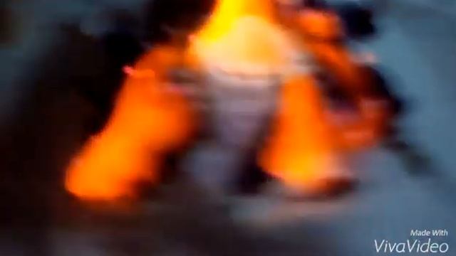 Хим реакция сахара и соды , по влиянием огня . смотреть онлайн