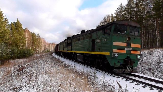 Гибрид 2ТЭ10У-0054 Б/0305 Б с грузовым поездом смотреть онлайн