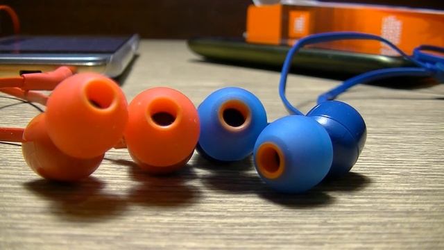 JBL T110 by HARMAN Blue and Red.Обзор. romchik channel смотреть онлайн