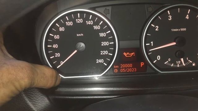 БМВ 116i,проверка уровня масла. смотреть онлайн