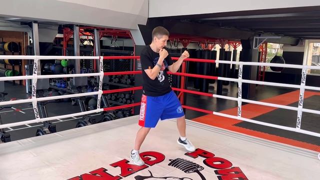 Как сделать джеб незаметным? Советы по технике от Лилии Дурневой. #бокс #техникабокса #удар смотреть онлайн