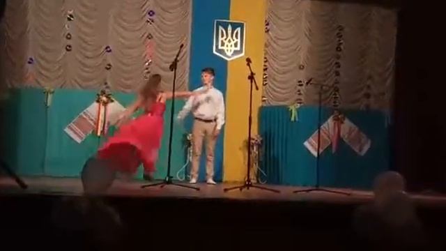 "Я божеволію без тебе"Сольный танец Богдана и Тарас.Лето 2019 смотреть онлайн