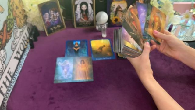 Leo ♌️ The Mask and the Moat | Mid October Tarot Reading смотреть онлайн