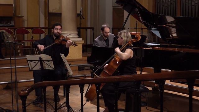 Sinfonietta «Music by the Glass» series | Trio Atanassov | April 2022 - #1 смотреть онлайн