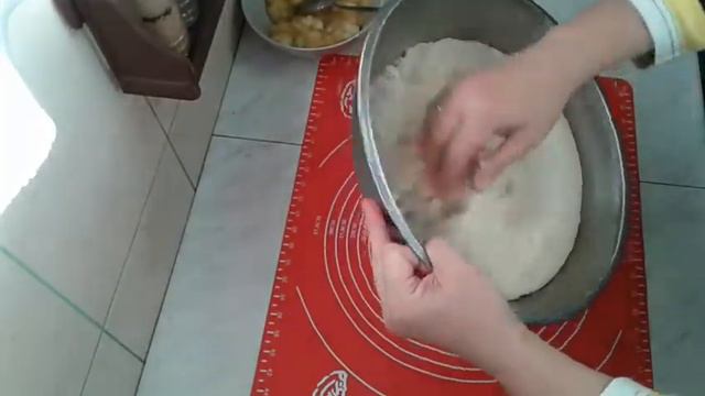 Таких воздушных и легких булочек Вы ещё не пробовали /съедаются мгновенно.