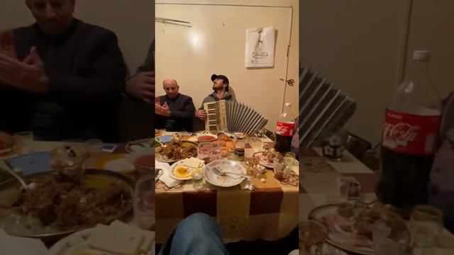 Расул поёт.....