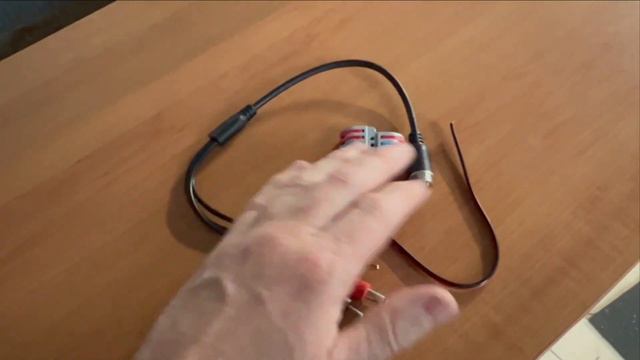 4 Pin Reverse Camera Plug – Female to RCA смотреть онлайн