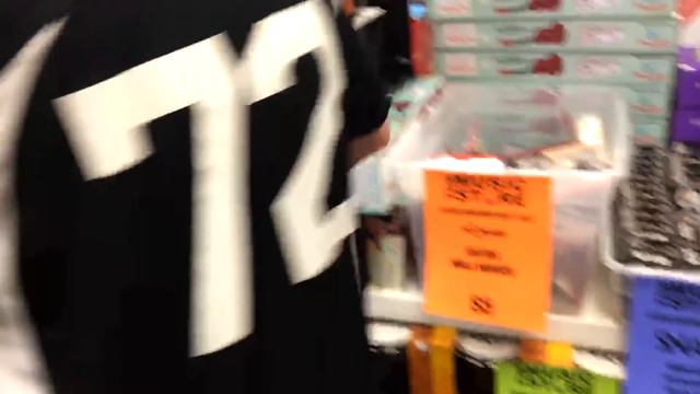 Music Store Live смотреть онлайн