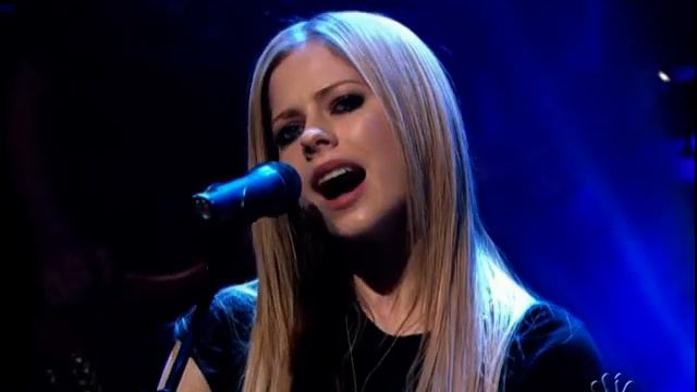 AL Nobodys Home Live @ Late Night with Conan OBrien 15 12 2004 www avril media com смотреть онлайн