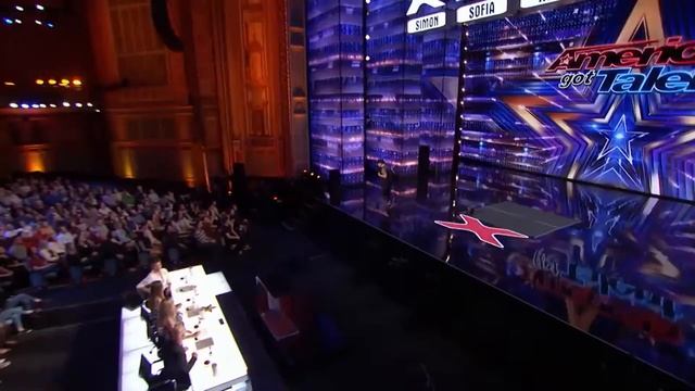 Лучшие трюки шоу талантов Америки (Русская озвучка) смотреть онлайн