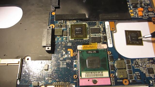 Ремонт ноутбука ASUS W7S. Замена Nvidia чипа [Часть 2] Нет изображения на ноутбуке. смотреть онлайн