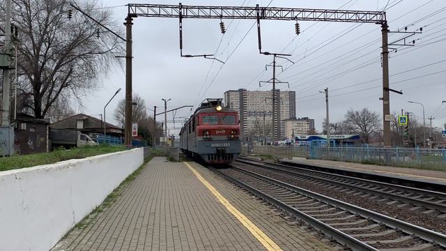 Электровоз ВЛ80С-1383/1370 Следует резервом смотреть онлайн