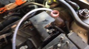 Маленькие хитрости на СТО, сливаем  антифриз без потерь не снимая патрубки.