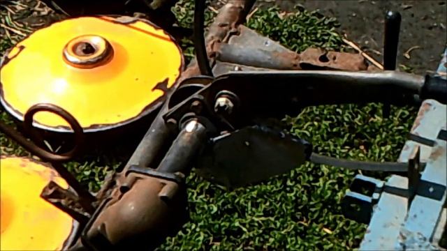 Натяжитель ремня на косилку мотоблока.mp4