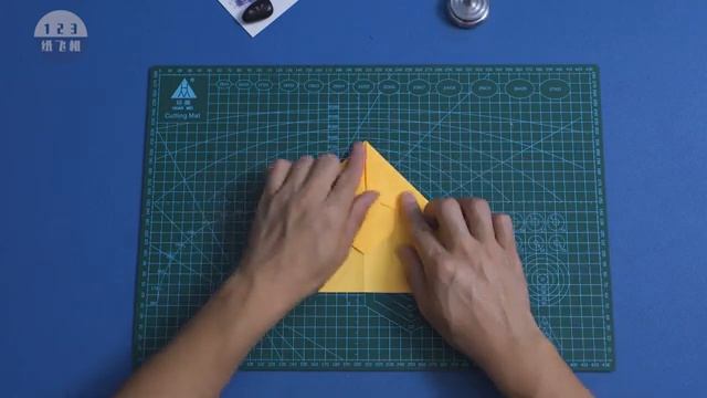 Zonda S paper airplane with short fuselage and two-section wings that flies very far！ смотреть онлайн