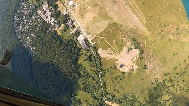 2 августа 2022. День ВДВ. Волосово. Прыжки с парашютом Д-10.| Skydiving of Russian paratroopers! смотреть онлайн
