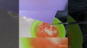 Вареники с сырым картофелем и соленым салом на пару.