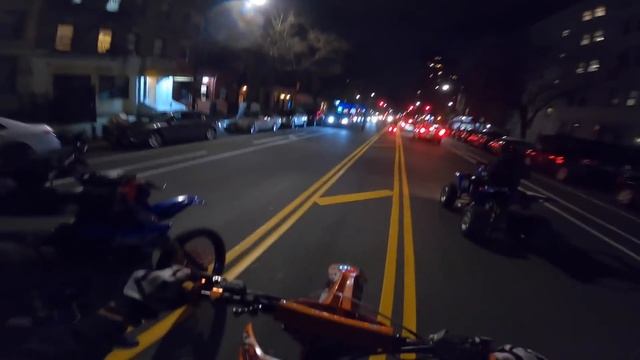 1000 DIRTBIKES AND ATVS RIDE THRU TIMES SQUARE! * Banshee And Kx100 Blow Up On Highway! * смотреть онлайн