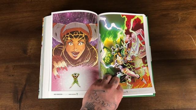Mighty Morphin POWER RANGERS Deluxe Edition Year 1 & 2 + Shattered Grid Review | BOOM! studios смотреть онлайн
