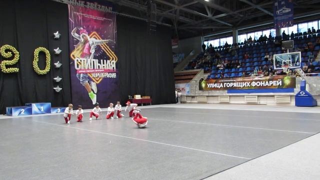 Команда "B, X, Q". Центр танца "Dance People". Магнитогорск. смотреть онлайн