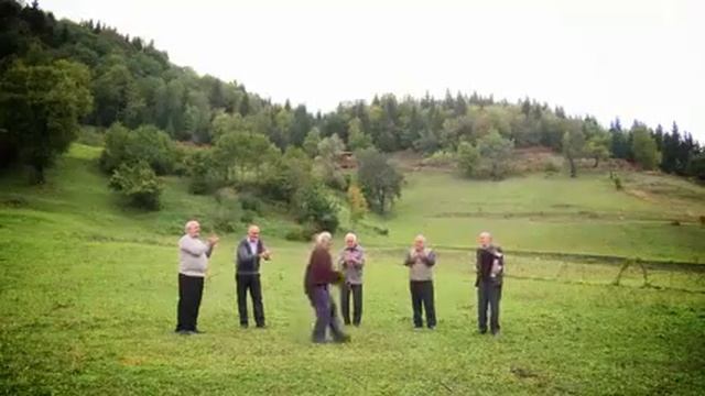 Old Georgians Dance