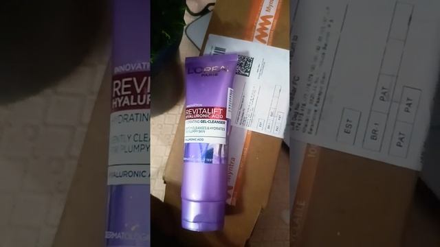 #loreal Paris hyaluronic acid,hydrating GEL- cleanser смотреть онлайн