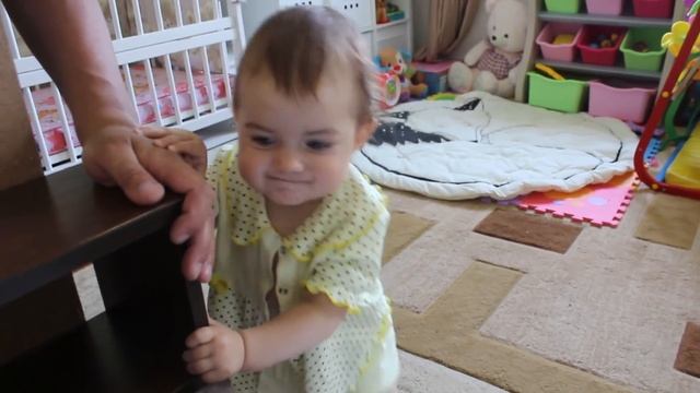 VLOG Алиса играет. Мы едим носки. Лисёнок для лисёнка смотреть онлайн