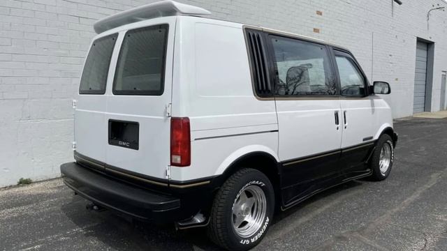 GMC SAFARI GT