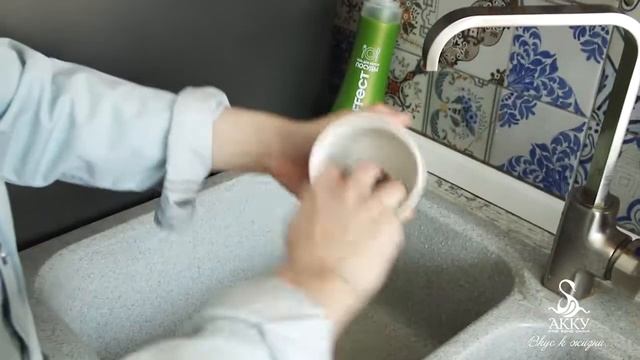 Как отмыть темный налет на кружках из фарфора? Бережный уход за фарфором АККУ! смотреть онлайн