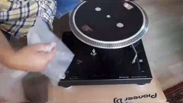 Unboxing Pioneer PLX-500 смотреть онлайн