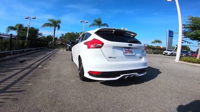 2016 Ford Focus ST Walk Around смотреть онлайн