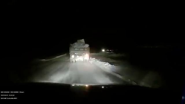 Вывоз снега в неположенное для этого место в г. Петропавловск СКО. Часть 4. Видеофиксация самосвала смотреть онлайн