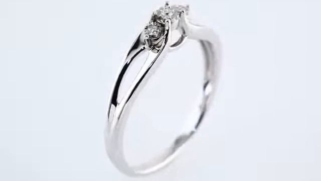 0.03 ct Diamond 3 Stone Ring - 279,00 Euro смотреть онлайн