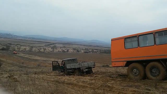 CAT+Kamaz+UAZ смотреть онлайн