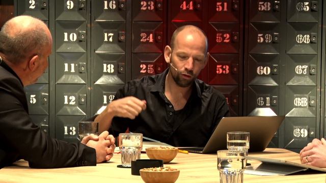 Koen Blanquart in gesprek met Robin Rotman over Thuisvoordeel смотреть онлайн