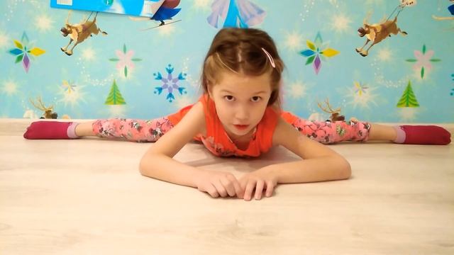 Необычное и Оригинальное поздравление на шпагате с днём рождения тренера! смотреть онлайн